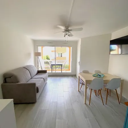 Le Reve Bleu Apartment *